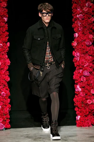 Look 14